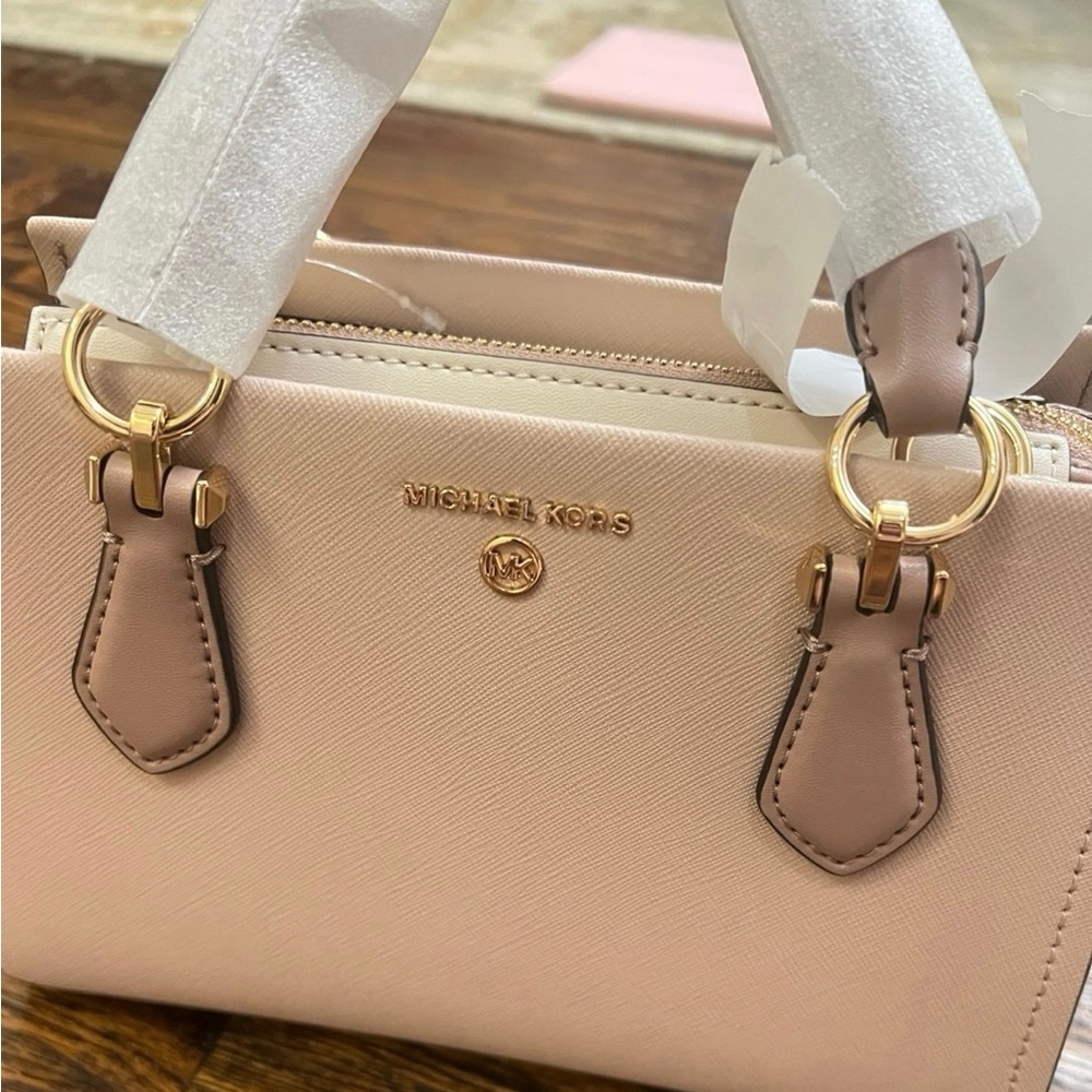 Brand new Brand New Michael Kors Marilyn Small Crossbody Bag Soft Pink